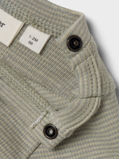 Lil Atelier Feng T-shirt - Moss Gray - Afbeelding 2